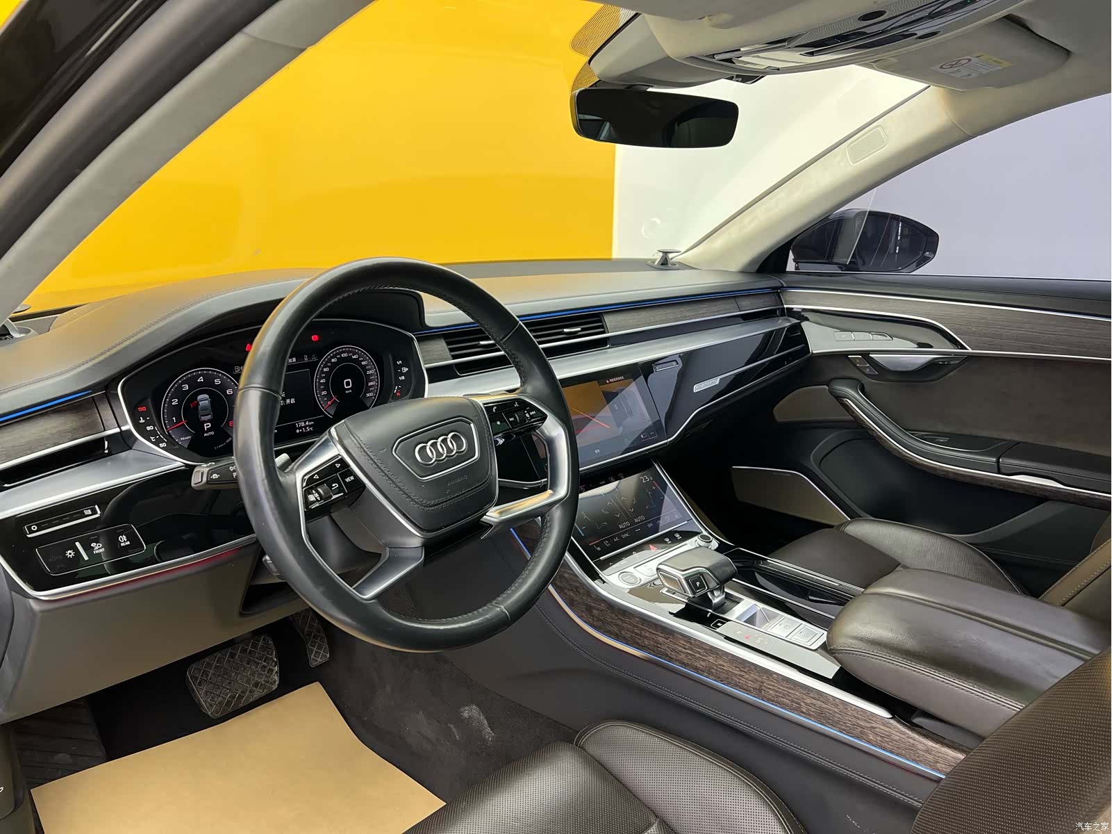 Audi A8L, 2021 4