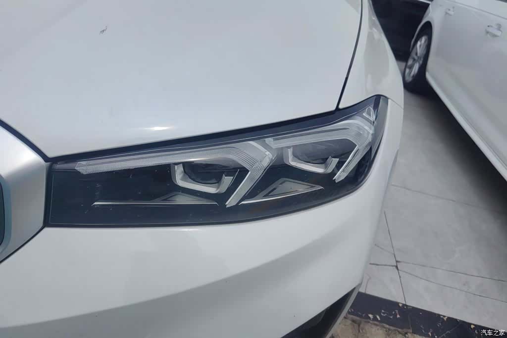BMW i3, 2023 все фото