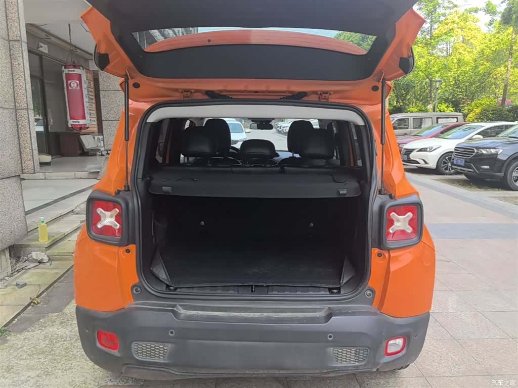 Jeep Renegade, 2017 19