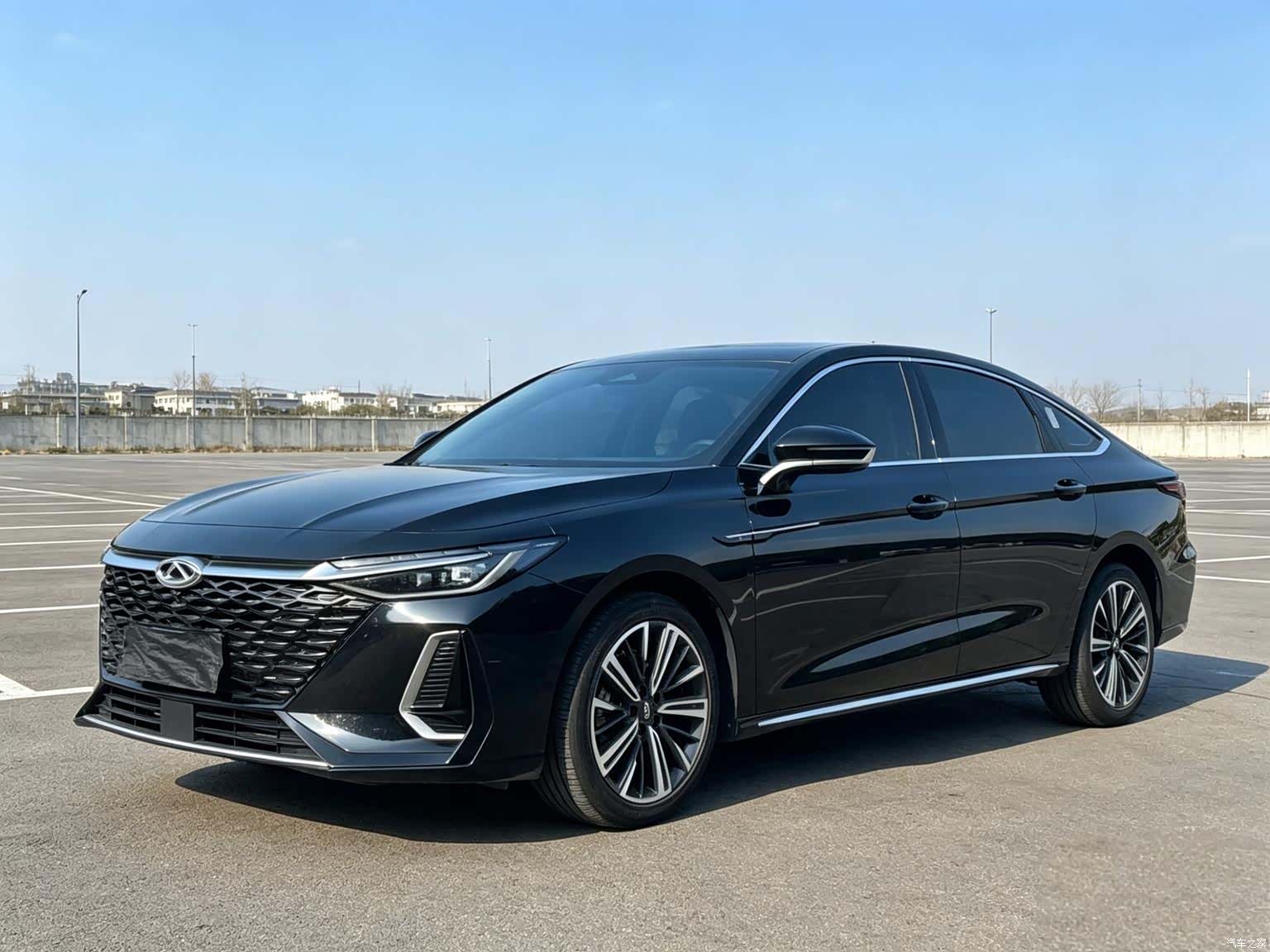 Chery Arrizo 8