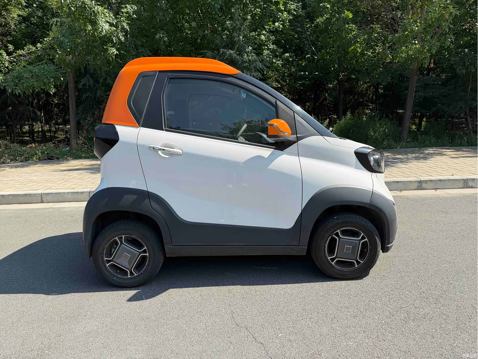 Wuling E100, 2019 4