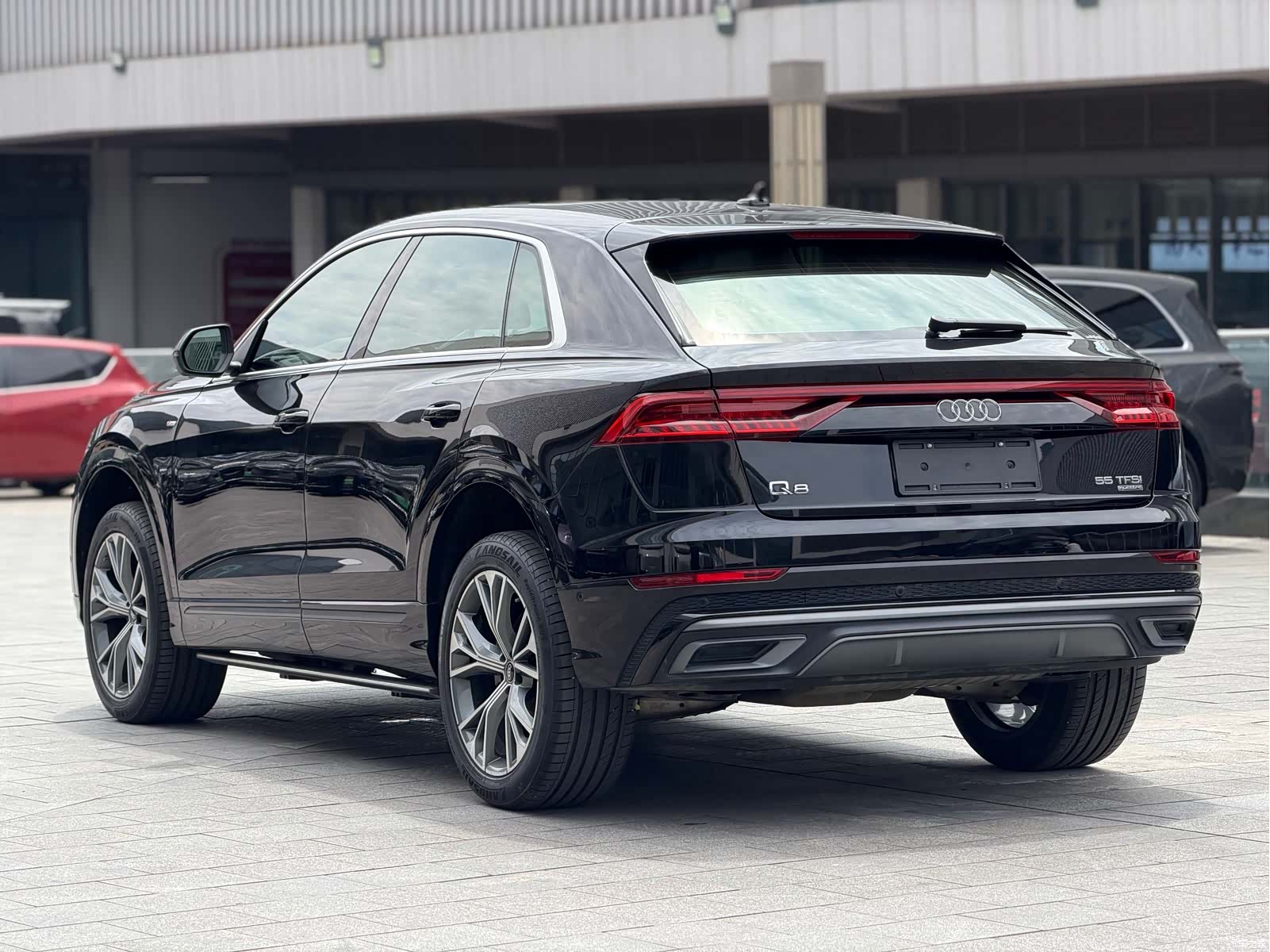 Audi Q8, 2021 4