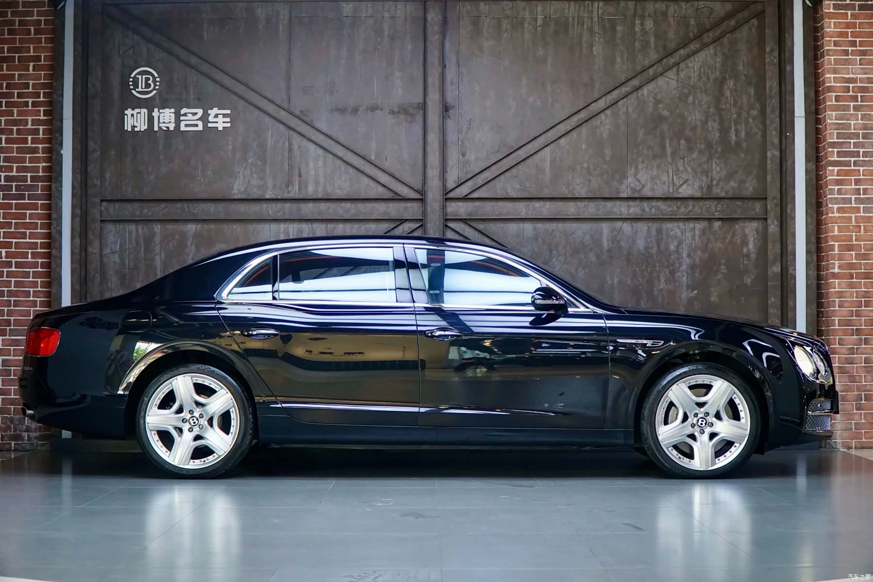 Bentley Flying Spur, 2015 4