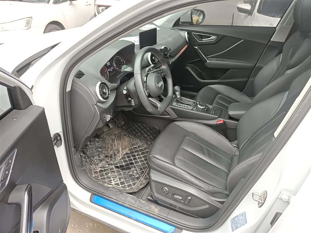 Audi Q2L, 2023 12