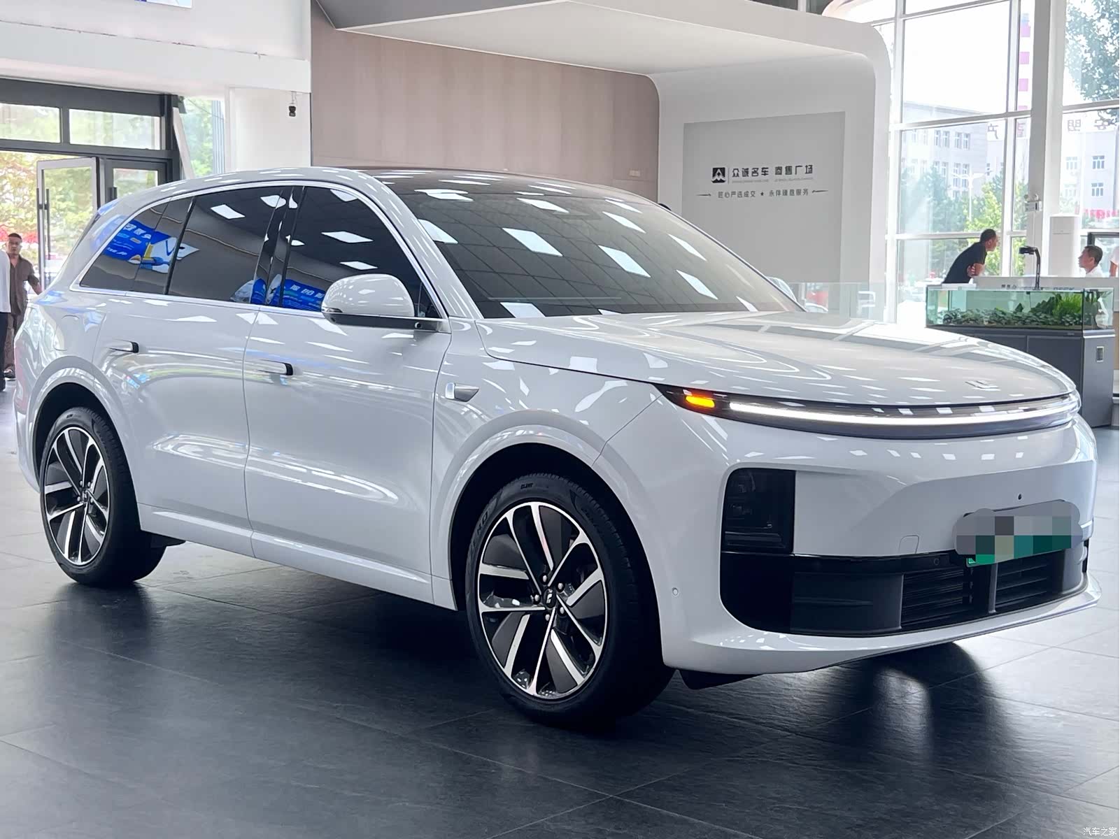 Li Auto L6, 2024 3