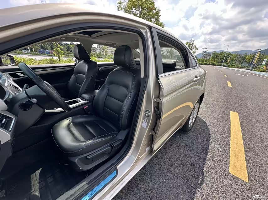 Geely Emgrand, 2017 9