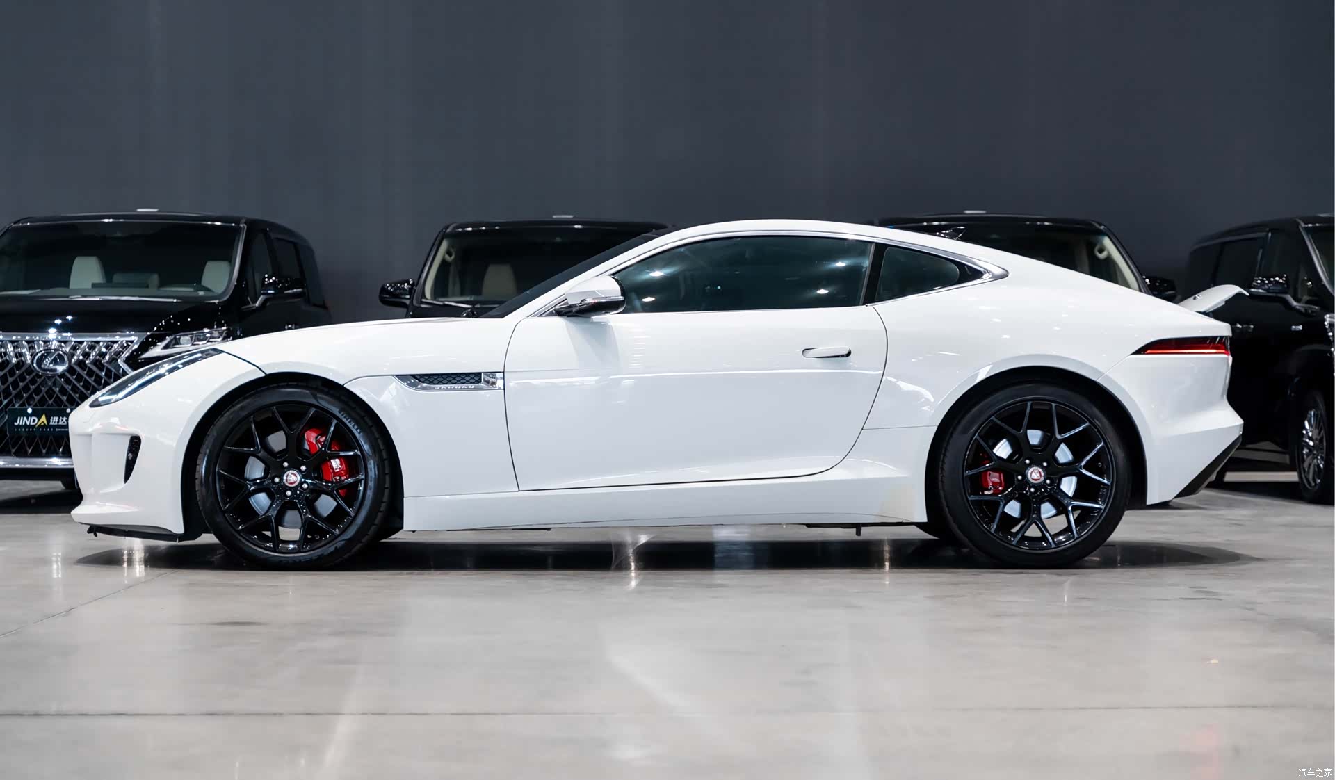 Jaguar F-TYPE, 2017 4