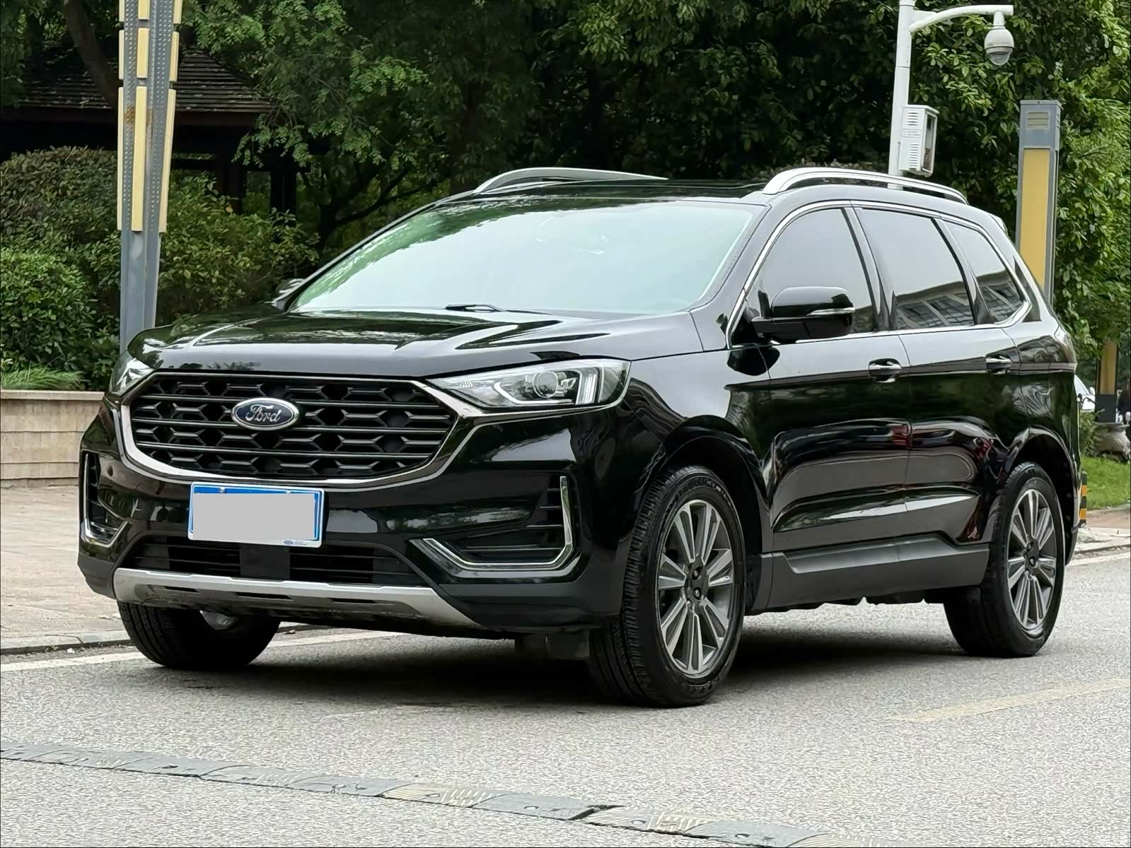 Ford Edge, 2021 3