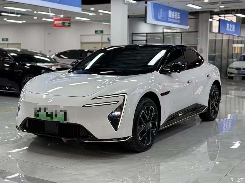 Avatr 06