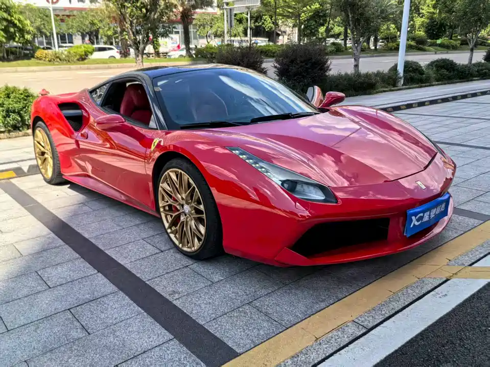 Ferrari 488