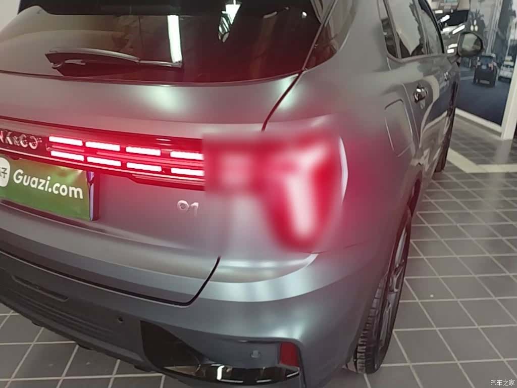 Lynk & Co 01, 2025 8