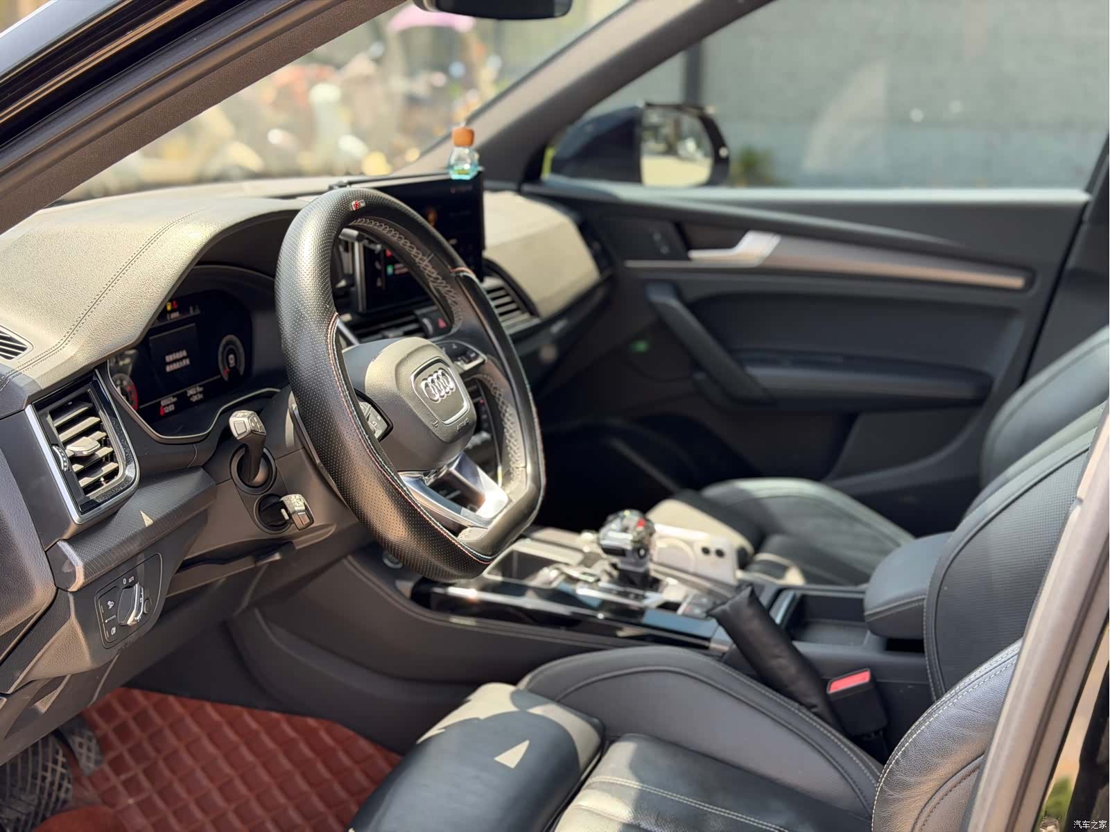 Audi Q5L, 2023 все фото