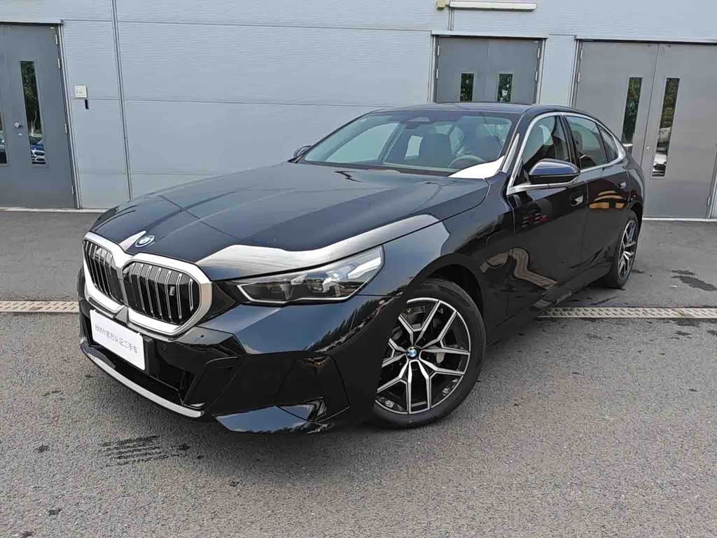 BMW i5