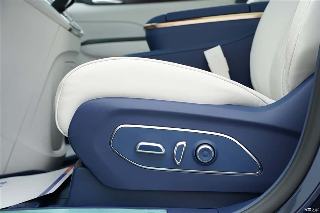 Buick GL8, 2023 8