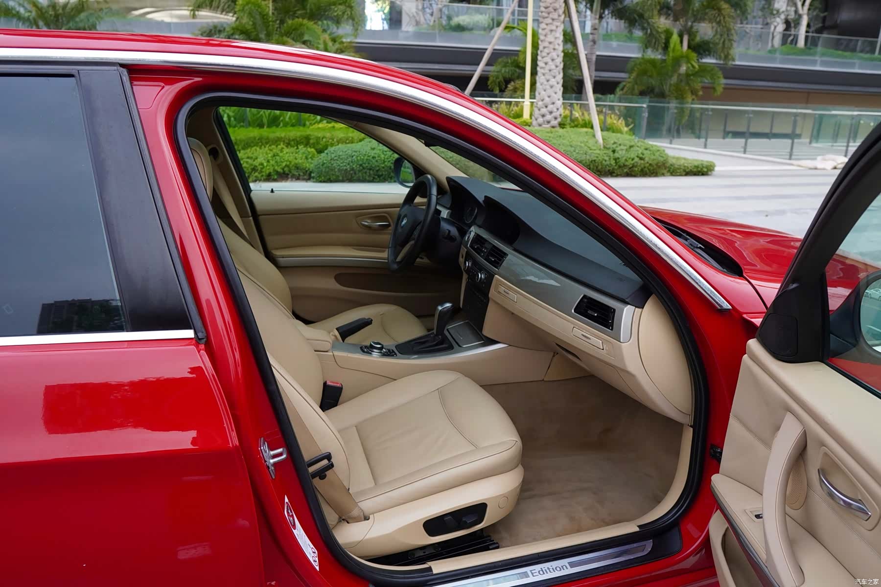 BMW 3 Series, 2011 14
