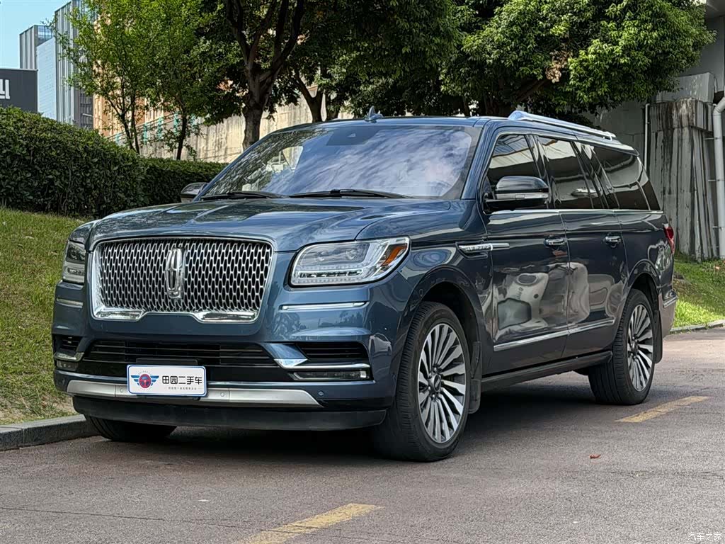 Lincoln Navigator