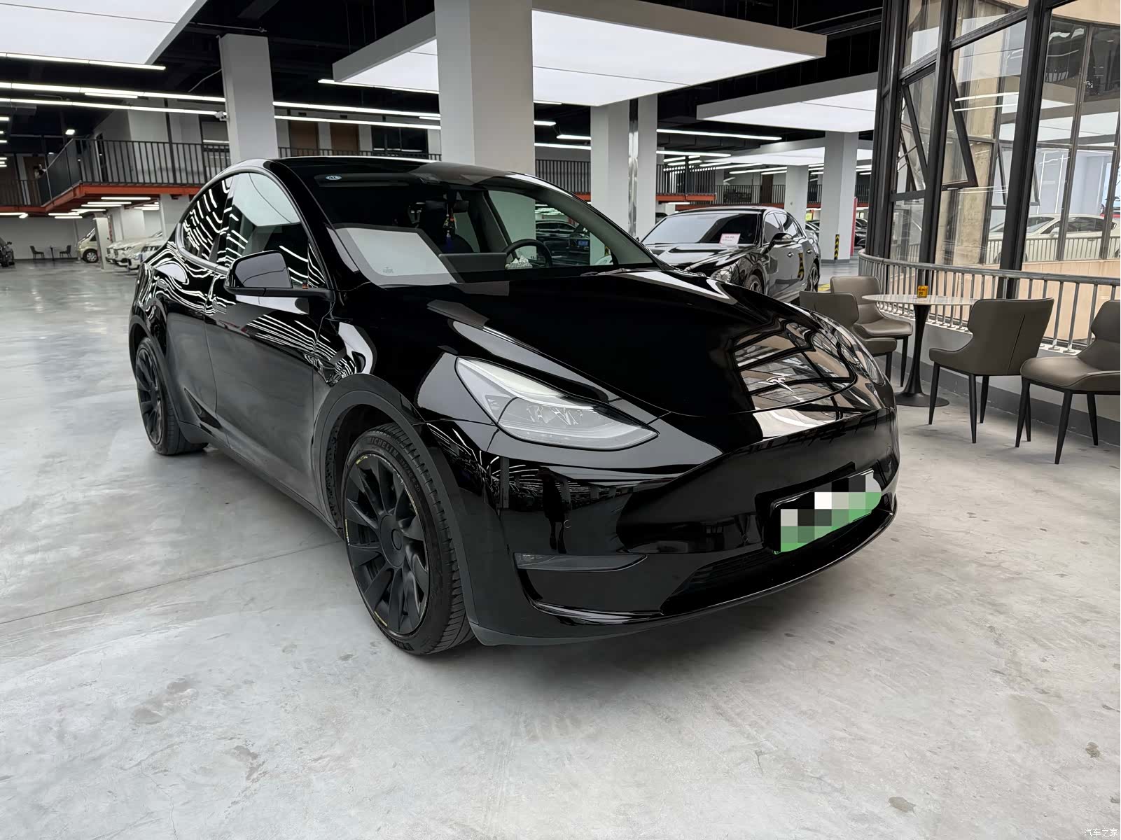 Tesla Model Y, 2021 3
