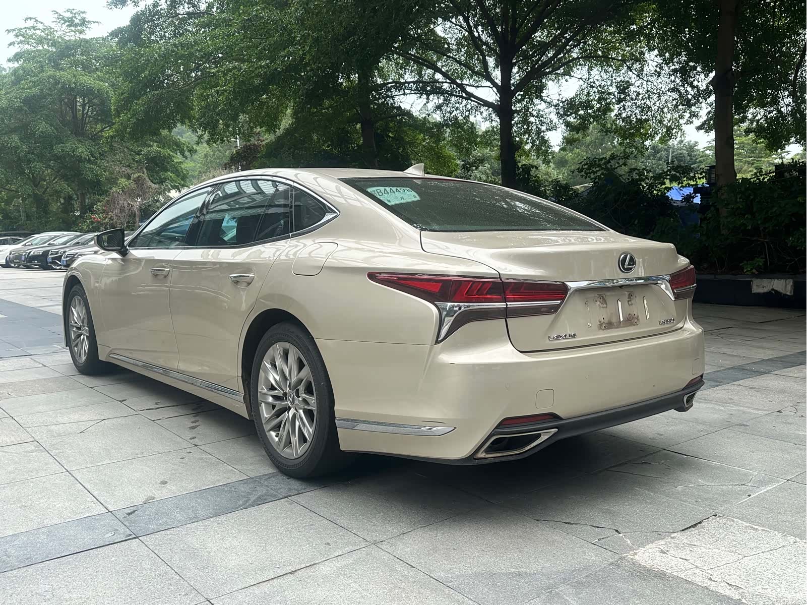 Lexus LS, 2018 9
