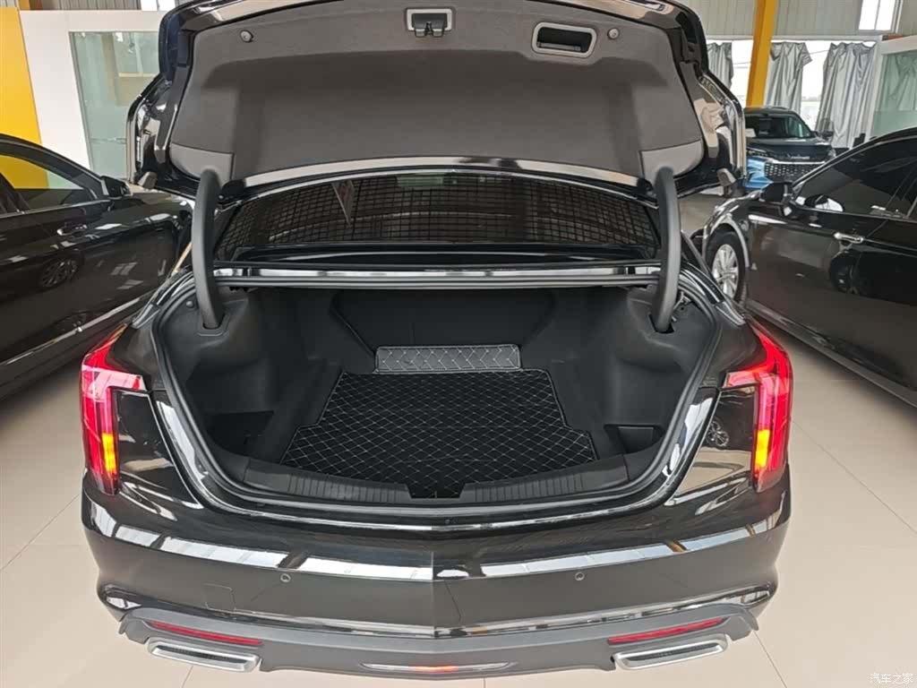 Cadillac CT5, 2023 19