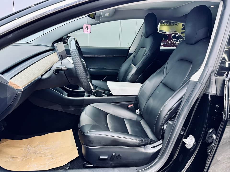 Tesla Model 3 Tesla Model 3