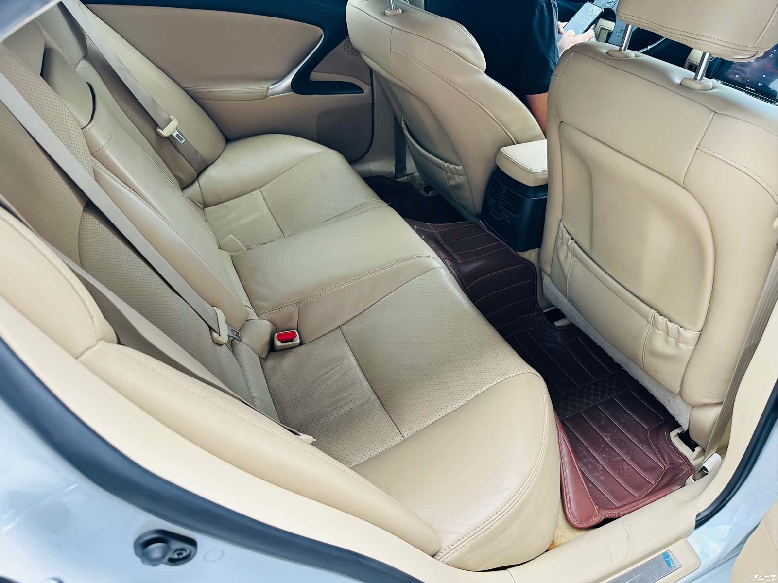 Lexus IS, 2008 8