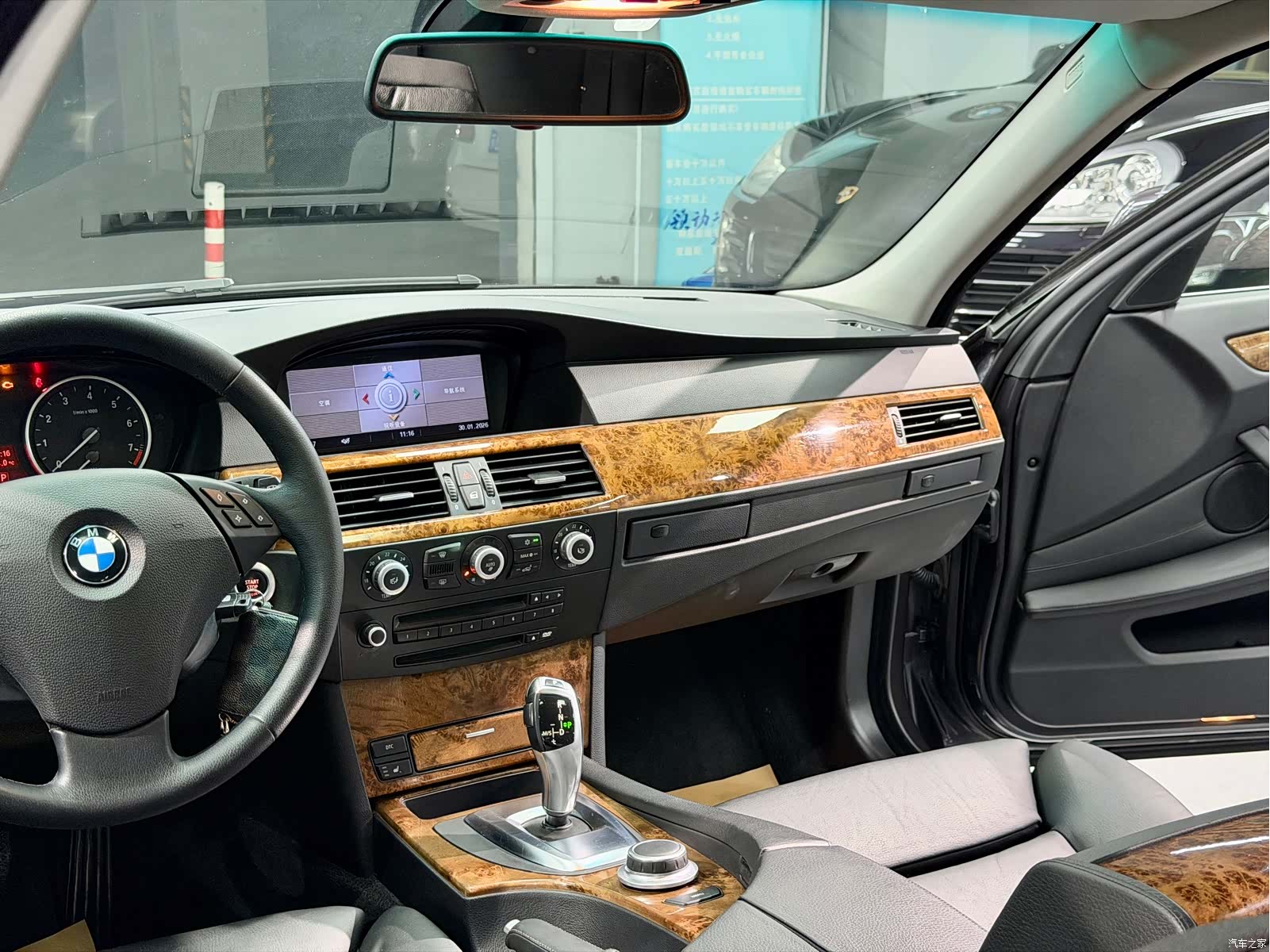 BMW 5 Series, 2008 15