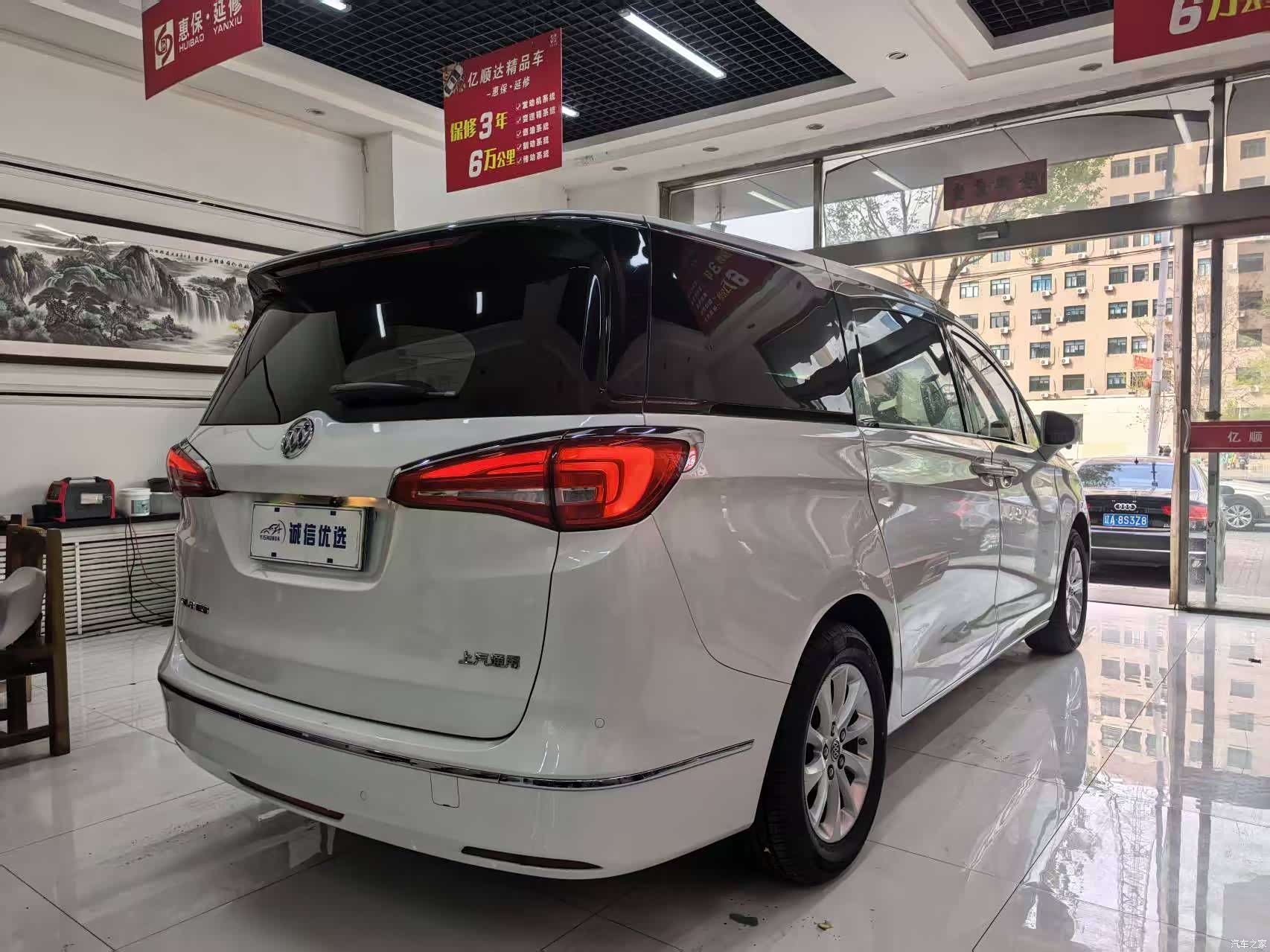 Buick GL8, 2017 17