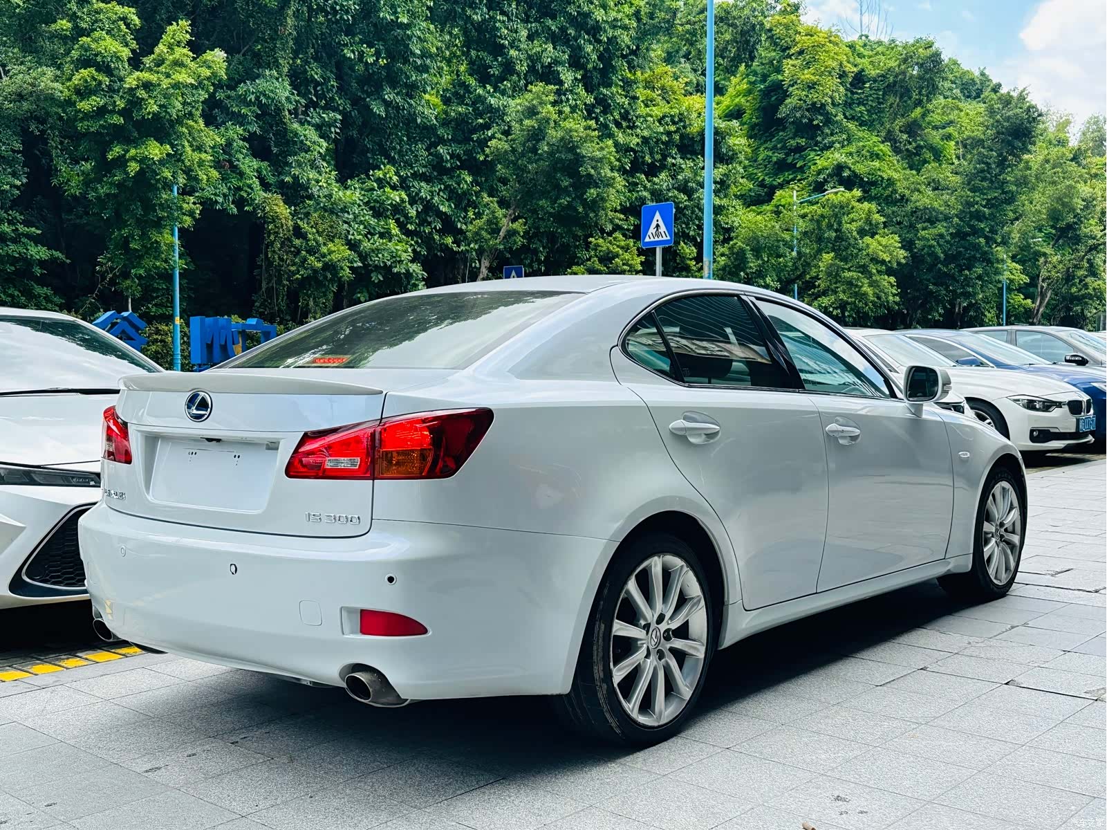 Lexus IS, 2008 3