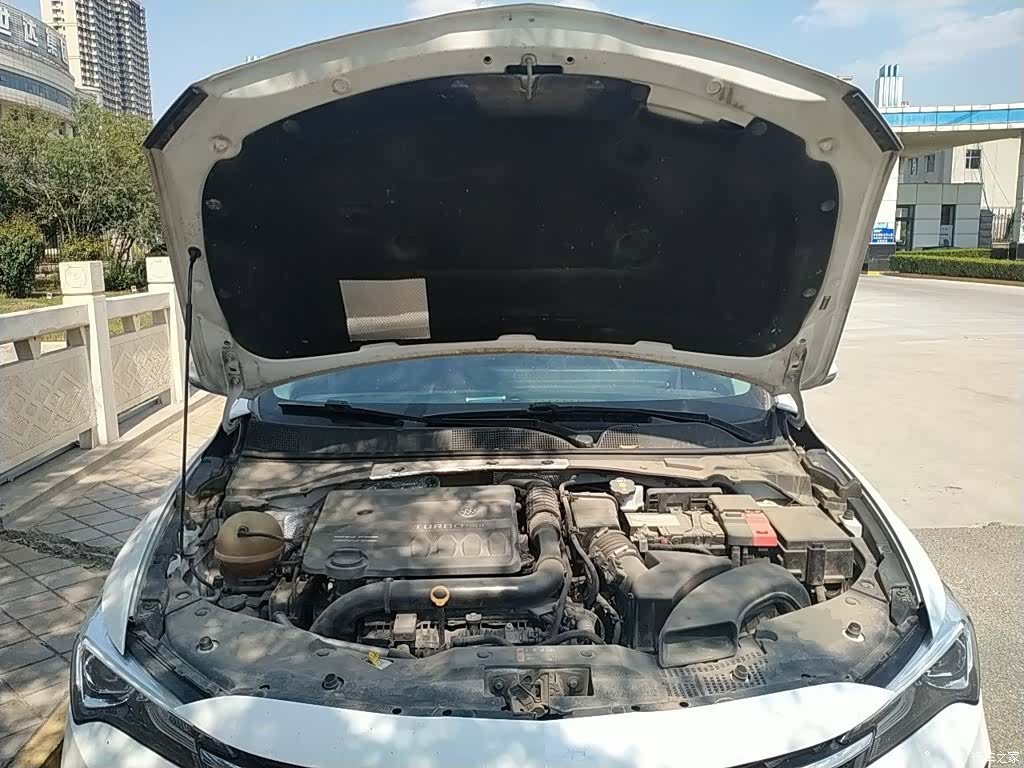 Buick Verano, 2022 11