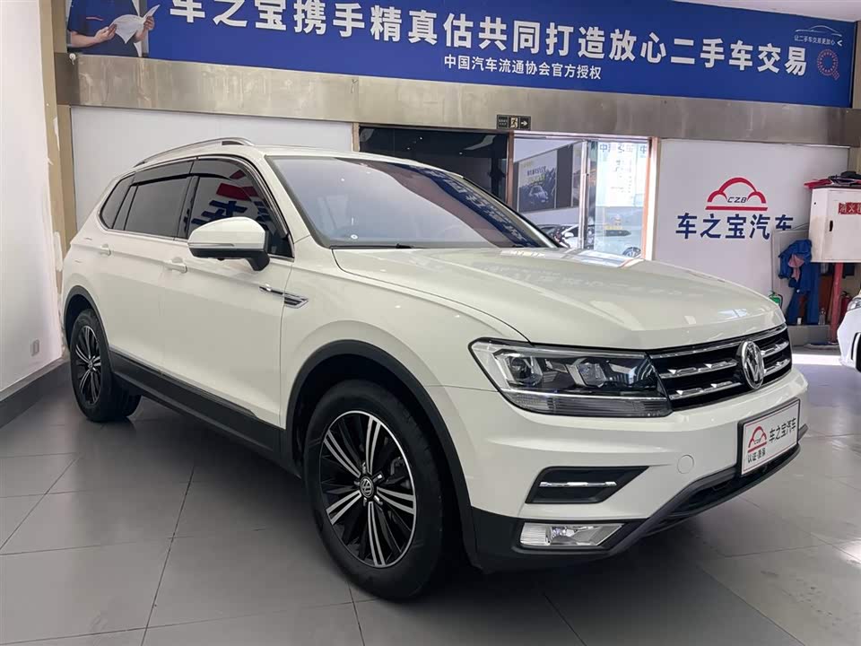 Volkswagen Tiguan L