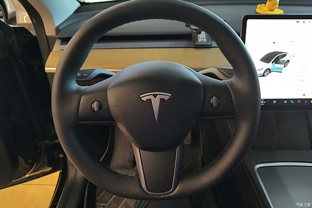 Tesla Model Y, 2022 15