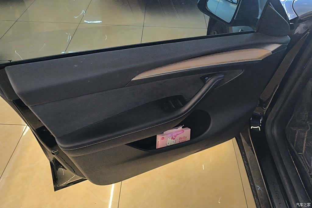 Tesla Model Y, 2022 7