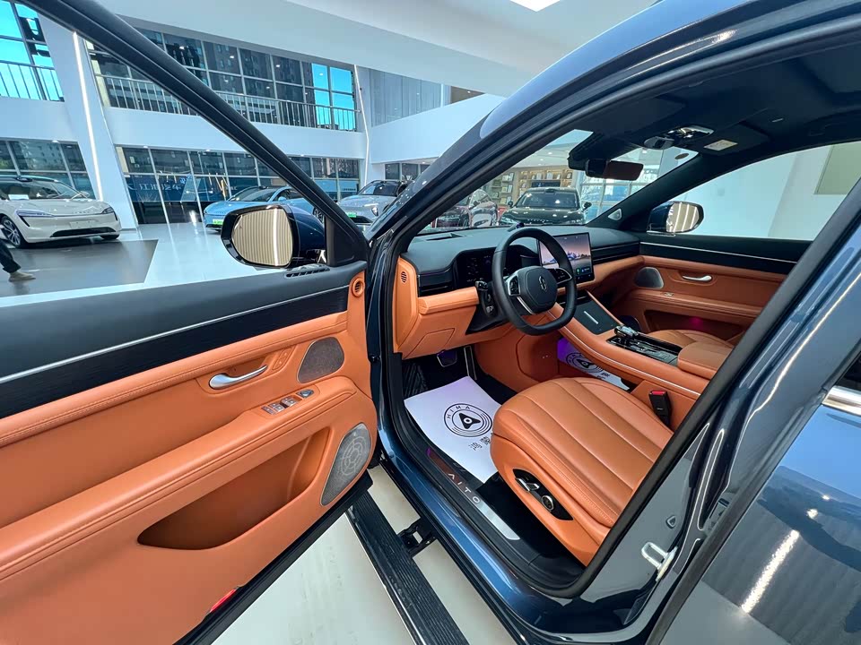 AITO Ask the world M7