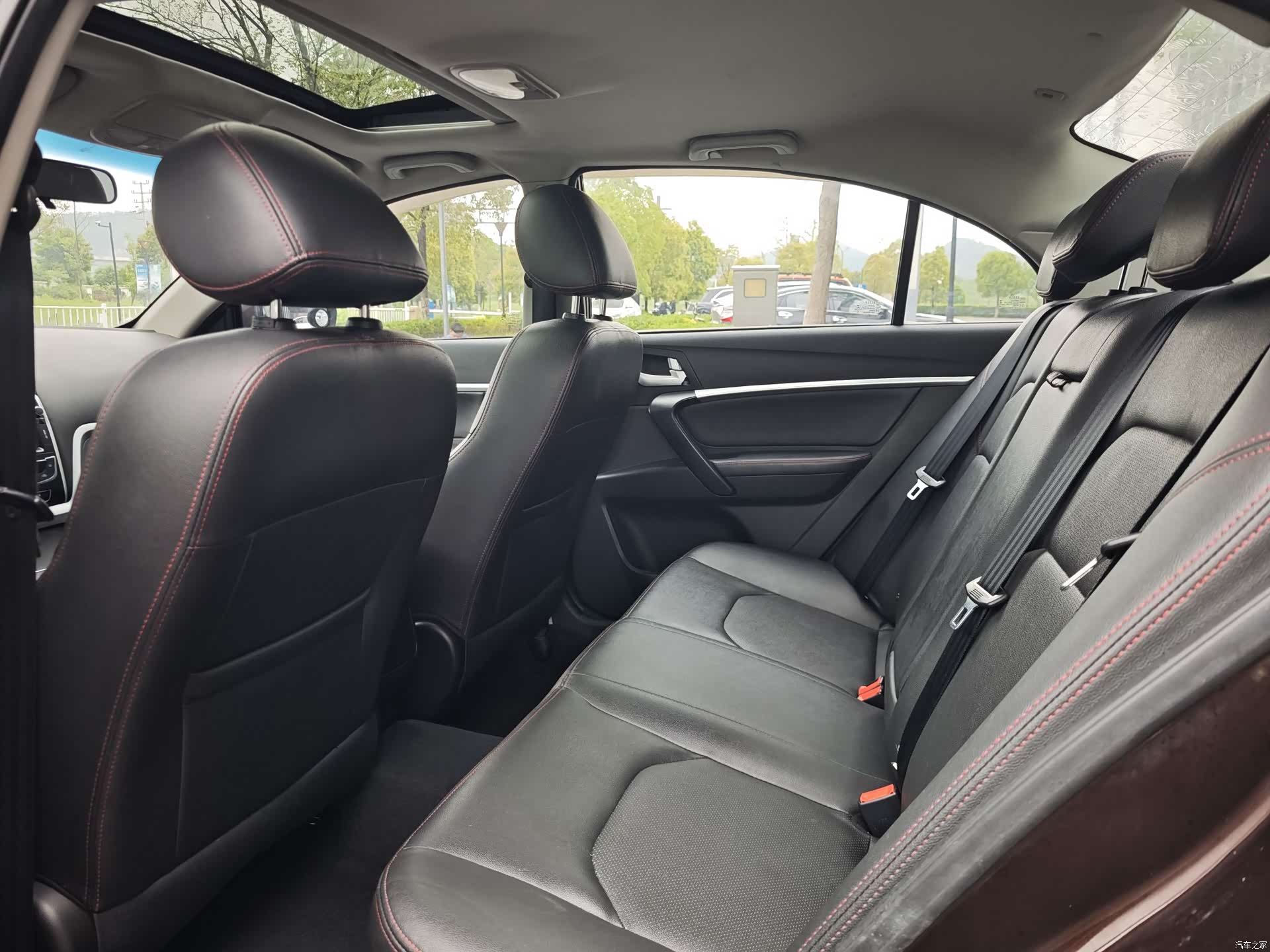 Geely Emgrand, 2015 7