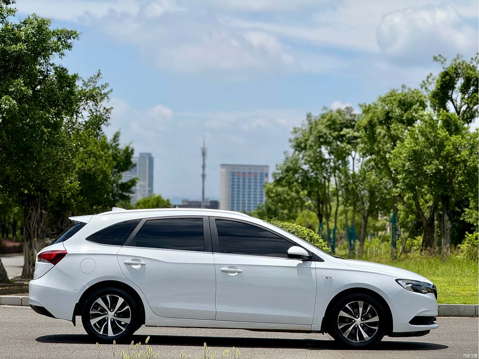 Buick V, 2019 8