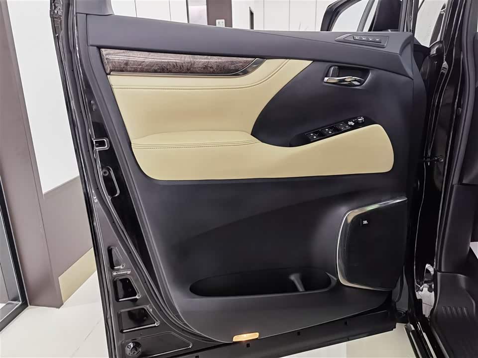 Toyota Elfa Toyota Elfa