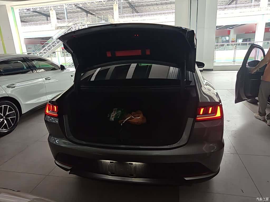 BYD Han, 2022 19