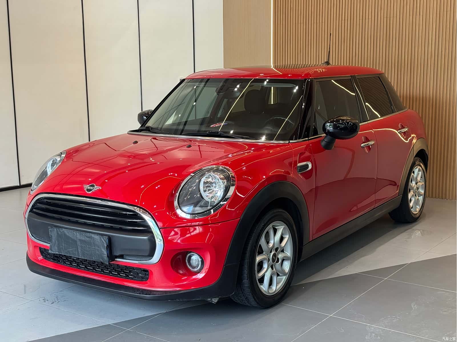 Mini ONE, 2021 1