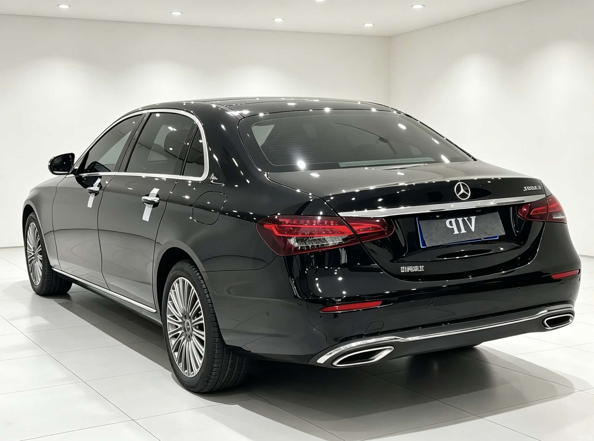 Mercedes-Benz E-Class, 2023 12