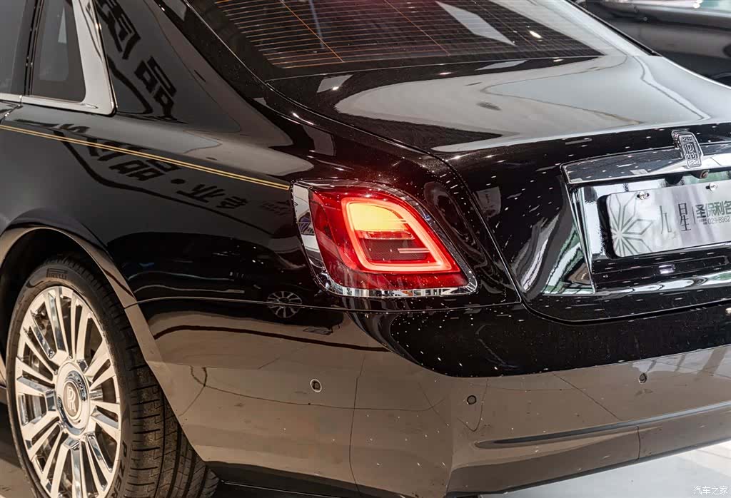 Rolls-Royce Ghost, 2022 20