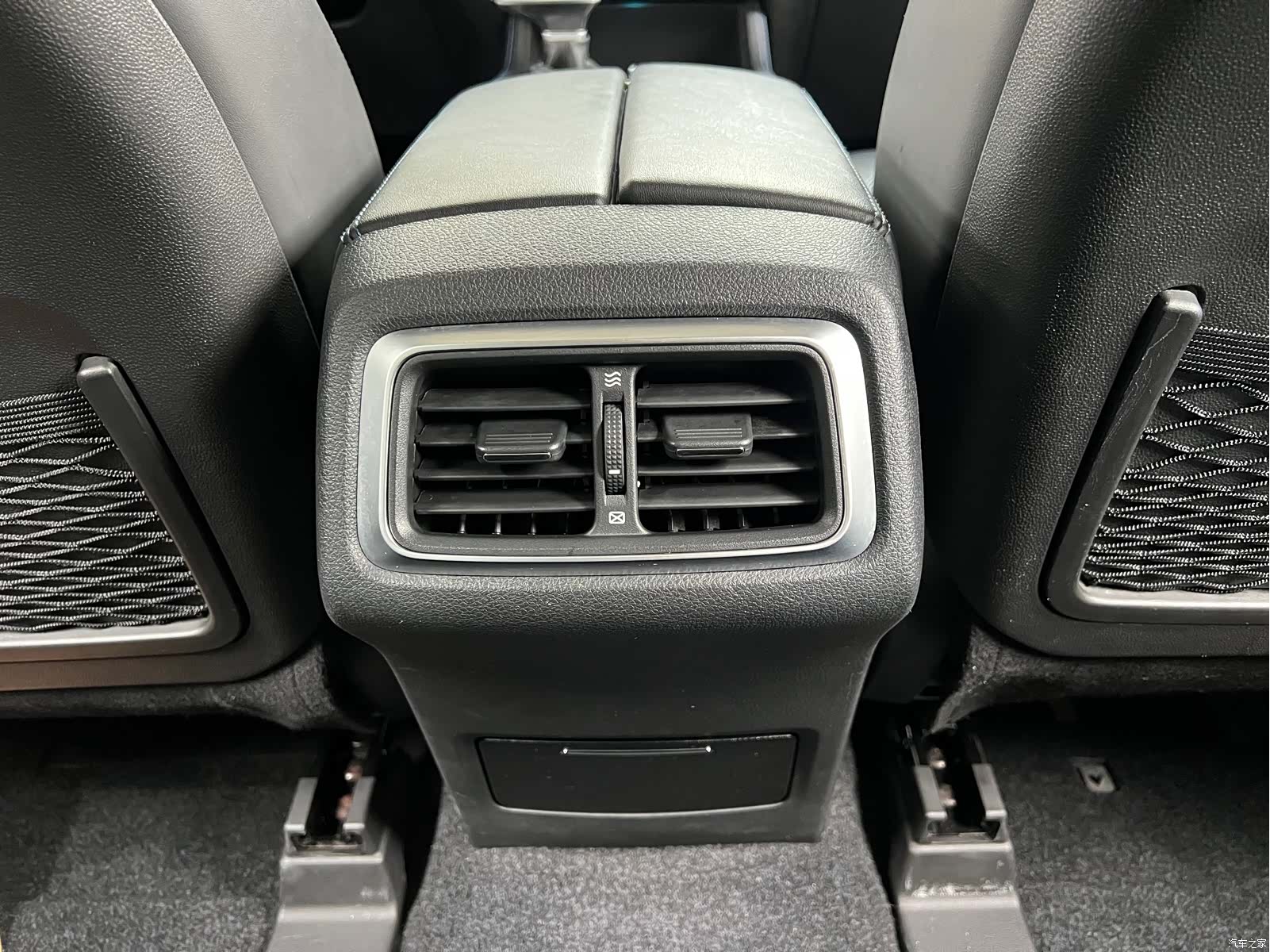 BAIC BJ40, 2024 17