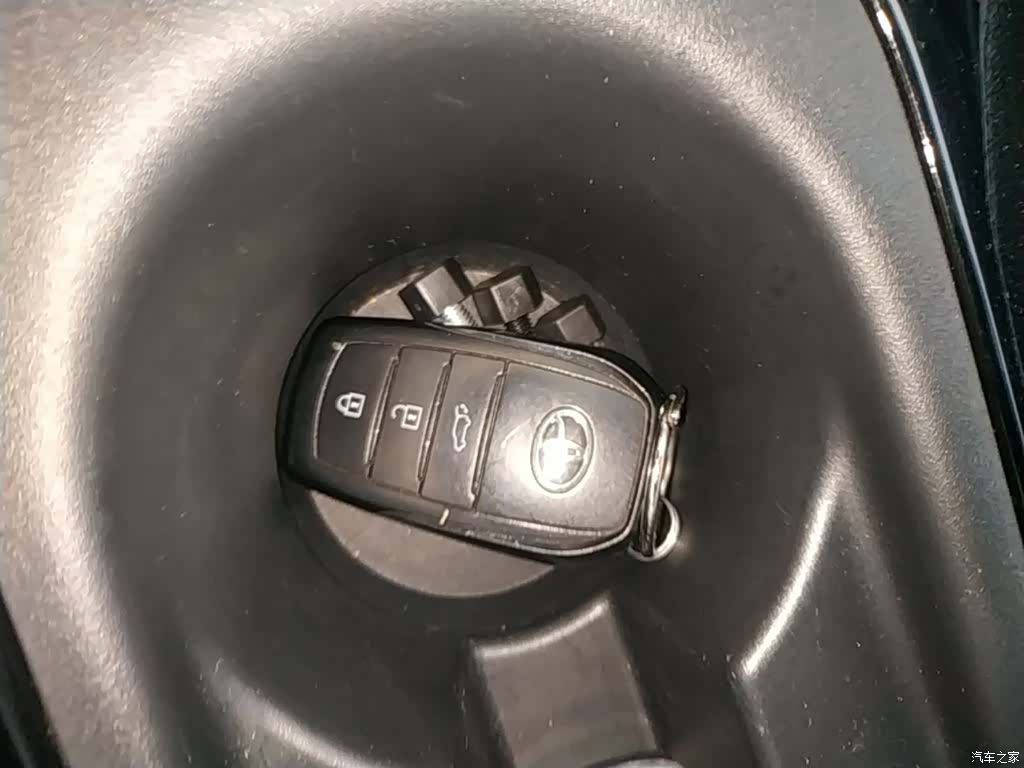 Toyota Frontlander, 2022 9