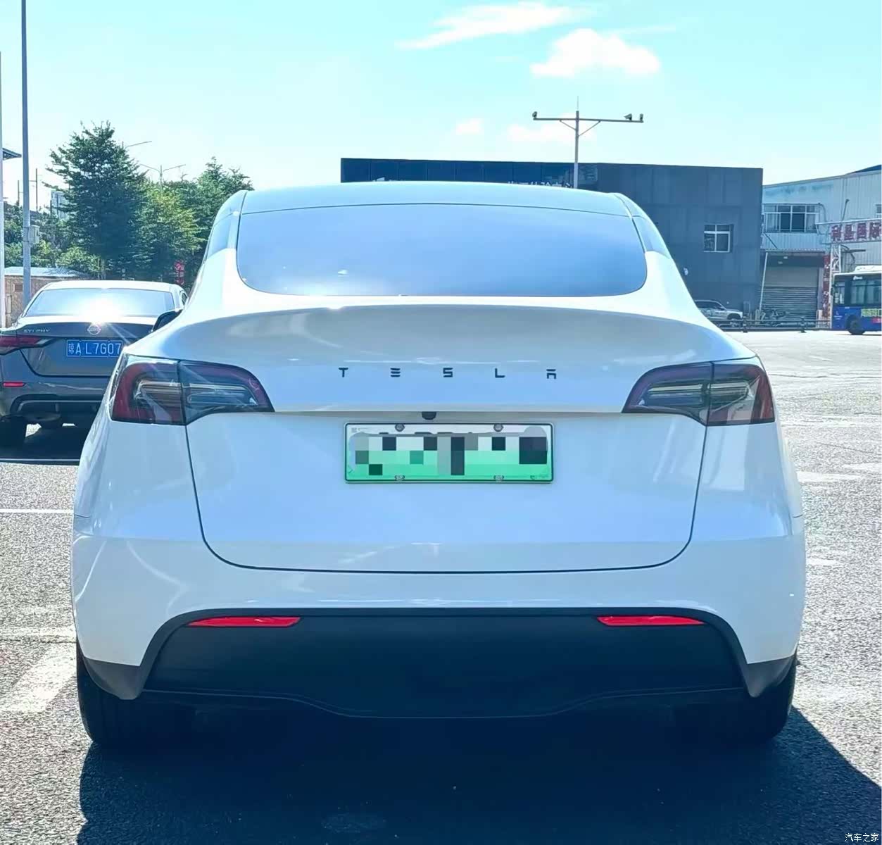 Tesla Model Y, 2024 8