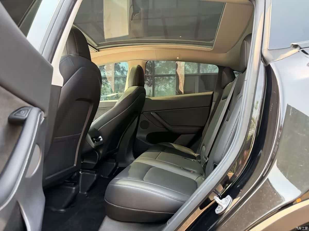 Tesla Model Y, 2022 2