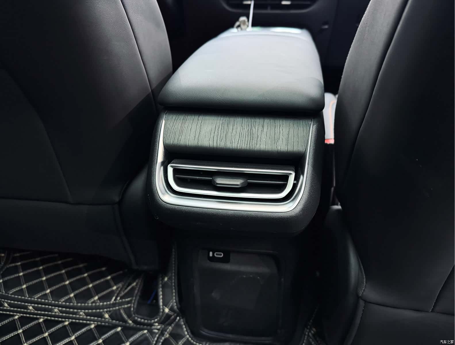 Changan CS75, 2024 18
