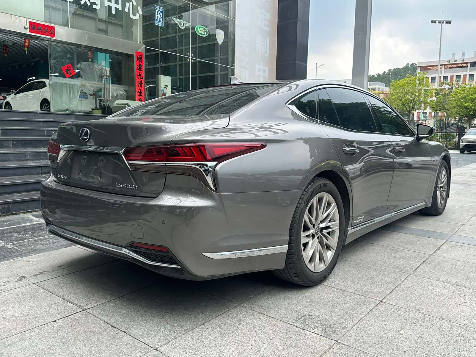 Lexus LS, 2019 7