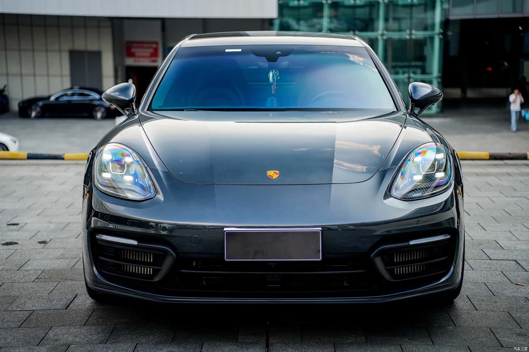 Porsche Panamera, 2022 2