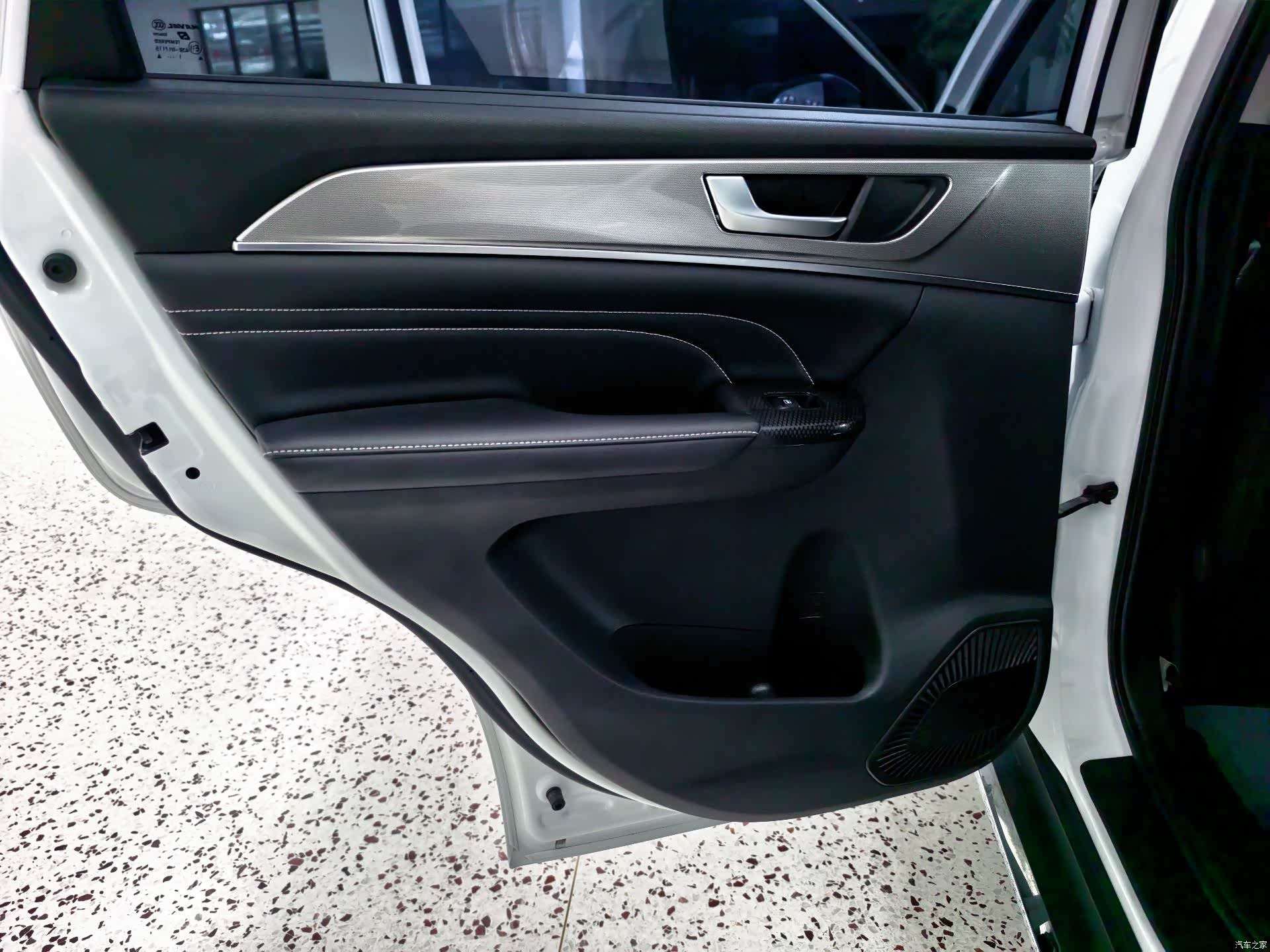 Haval M6, 2022 15
