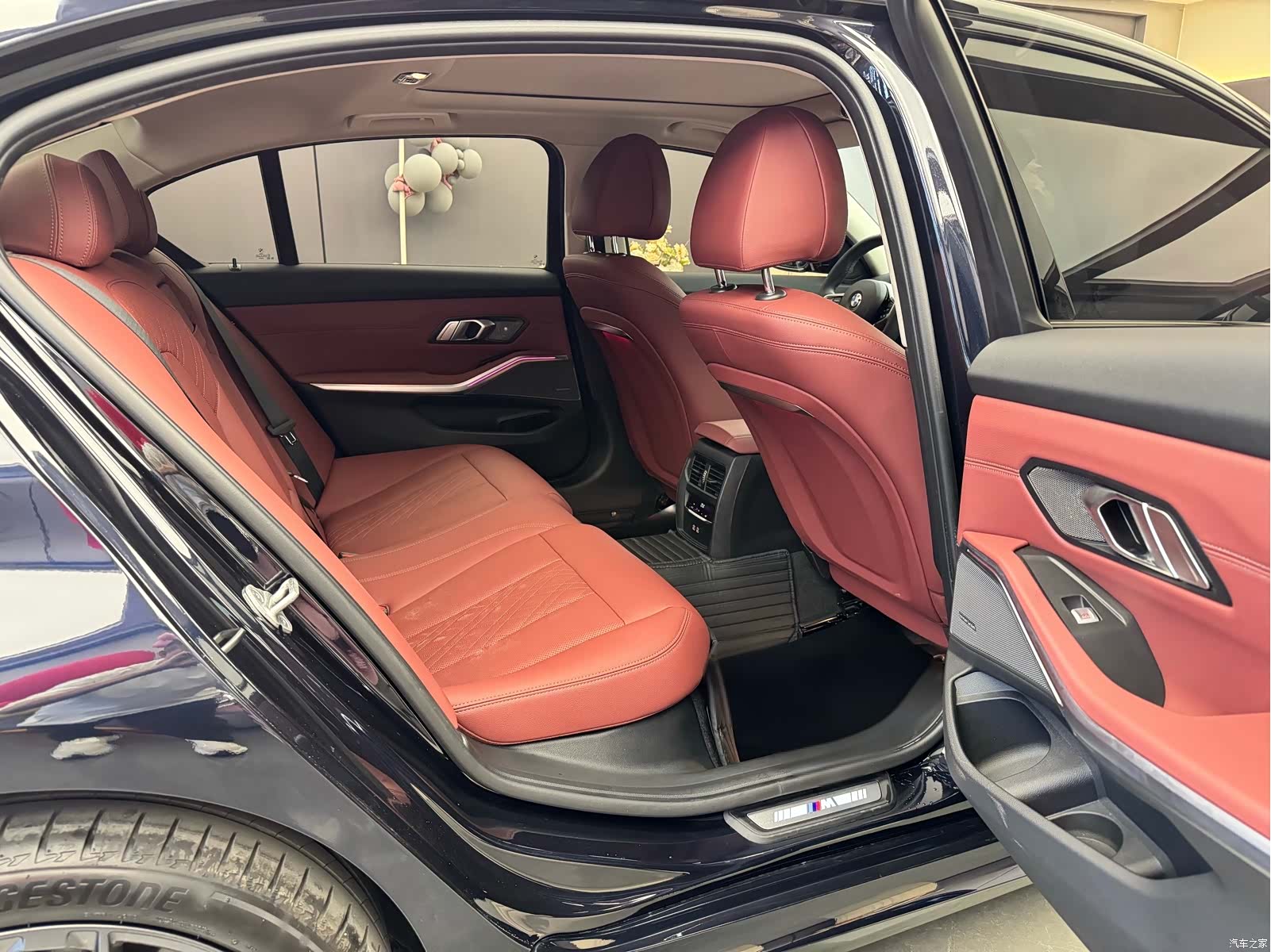 BMW 3 Series, 2025 10