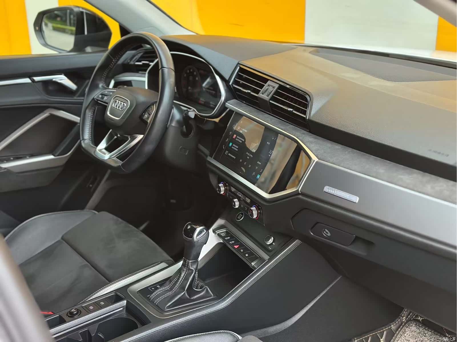 Audi Q3, 2022 8